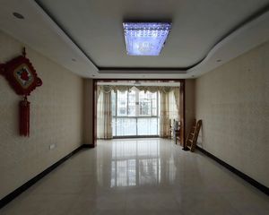 恒大新城3房2厅简装90万
