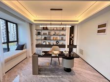 万科高品质住宅,大三房,小区中心位置,带车库(豪华装修)