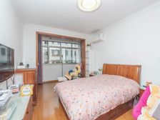 德平路站,精装修南北通,满五年,可直接拎包入住,看房方便