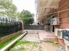 湖滨商业街附近标准花园一楼带双院 南北通透 看房一般都有时间