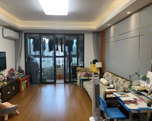 龙湖春森印象3室2厅2卫南朝向350.0万元/套出售