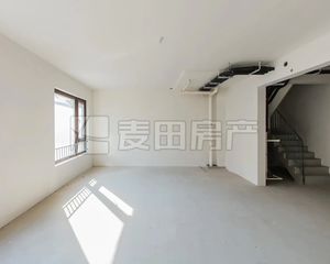 集中供暖 有钥匙 可谈价格 房子户型好 采光不错景粼原著东区