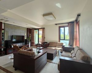 绿城桂花园4室2厅2卫南朝向300.0万元/套出售