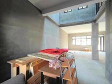 南北通透中茵龙湖国际5室2厅