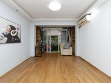 一楼带院子,空间大,居住舒适,看房随时方便,诚心出售。
