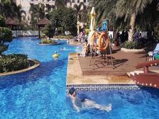 满五 海口旁 南海之滨 简装朝南一房 拎包 温泉泳池环境美