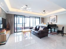 美的旭辉天赋 4室2厅 精装修次顶楼 拎包入住 全天采光