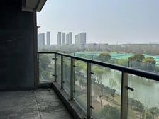 阳光美第水景大平层 恒温恒氧五房朝南 双阳台双露台送车位车