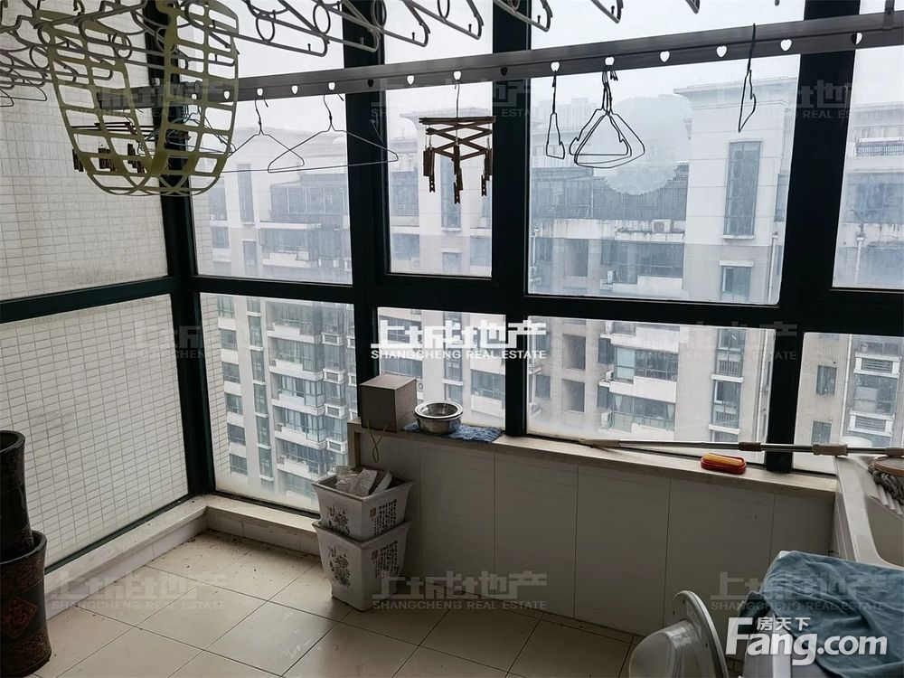 河景花园4室2厅2卫 南北通透 高层采光好