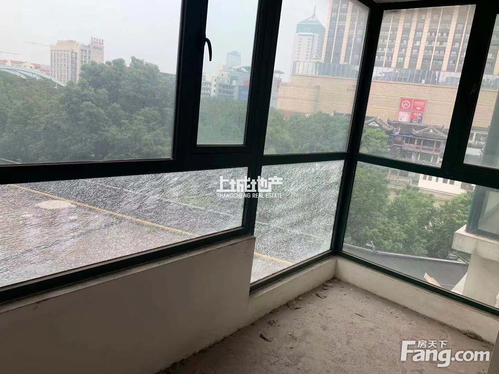 河景花园4室2厅2卫 正南 舒适楼层