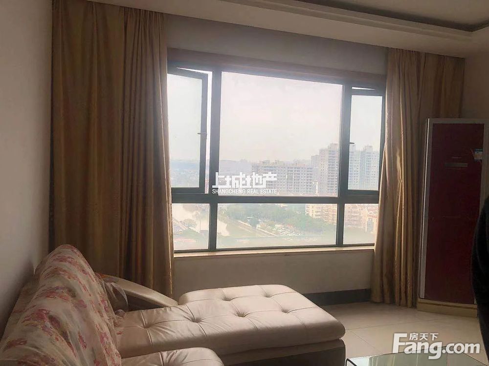 河景花园4室1厅2卫 南北通透 精装修 楼层好