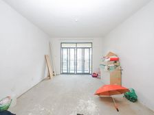 格林华城,有30多平汽车库,满五省税,南北通透好楼层,随时看