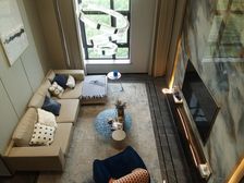 中心位置,特殊大户型LOFT(精装修)带一个车位
