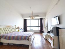 精装修 民用水电通天然气 无需社保 拎包入住