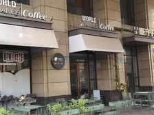 市中心带租约餐饮铺,带租10年,25平租金4.5万,小投资