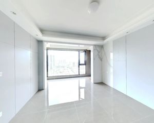 中梁鹿城中心房子采光好,楼层好,三朝南