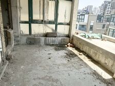 别墅,精装修,中庭位置,不靠马路,房东诚心卖