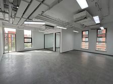 望京来广营 朝来科技园 135平 电梯口 双面采光 带小