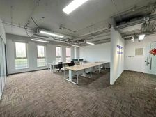 来广营朝来科技园 182平 2间到顶隔间 工位24套