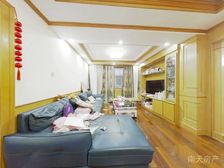 中山小区4室2厅2卫南朝向200.0万元/套出售