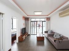 玲珑湾金典户型,星湾书包有,中间楼层,采光视野好!