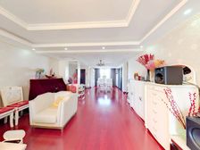 彩虹新钻 全新装修,电梯房,视眼开阔,采光好。