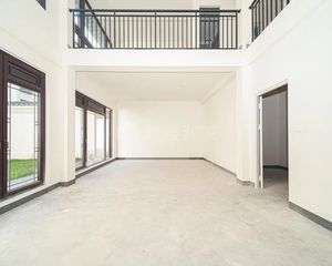 湘湖景区旁 观湖里 中式合院 南北院子地下室 送四个车位 !