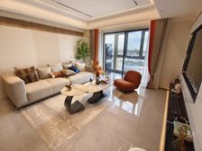 (通燃气)聚贤阁楼,业主婚房装修,看房方便,长宁豪宅区