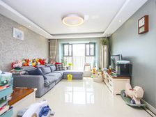 万科金域缇香 南北通透 高层视野好 位置好 满五