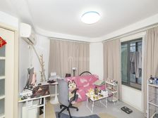 06年的电梯大一房 , 边套全明户型,近地.铁,看房方便