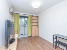 底楼精装修,捡漏带40平天井,房东诚心出售,近6.14