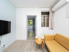 精装修 花园位置 全明南北两房 通透全明 十年老房东诚心卖!