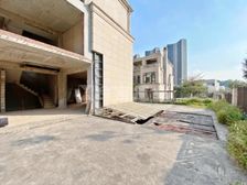 全新毛坯 业主急卖 198平4居 看房方便