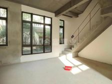 龙湖天宸原著别墅 边位大花园 低过市场价 有钥匙 看房方便