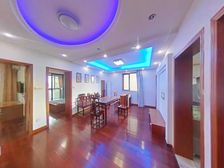 惊驾名庭 3室2厅 南