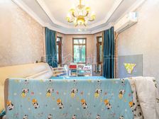 一层带下跃,有俩停车位,低密洋房,中心位置,华润开发业主诚售