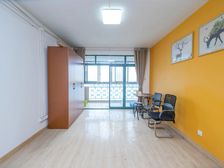 顶楼带阁楼 泗泾盘中王 满五年税少 钥匙方便看