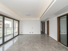 桃花院子 4室2厅 精装修大平层四开间朝南 中间楼层全天采光