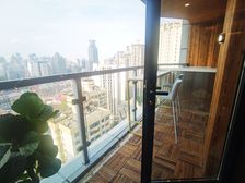 静安雕塑公园旁(精装保留转让无税)单身可买,通燃气急售