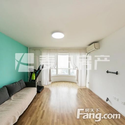 圣馨大地3室2厅精装修