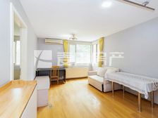 逸成东苑1室1厅精装修