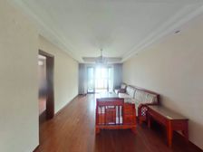 一期高层中低楼层,江景房。四开间朝南,空调地暖都有