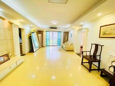 送车位 大型花园小区 伊顿18 南向大三房 厅出大阳台