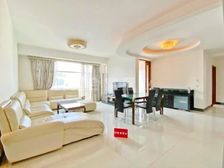 此户型全小区在售 可大砍 带双车位 南北通透 雅郡花园