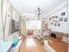 2015年次新小区 三开间朝南 业主跟小张说一定要卖掉