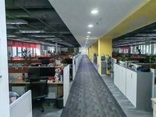 中关村软件园单价3块含物业发票水电没有公摊带全套家具四面采光