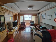 中兴小区4室2厅2卫南朝向272.0万元/套出售