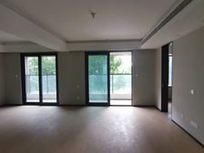 雅戈尔江上3室2厅2卫南朝向338.0万元/套出售