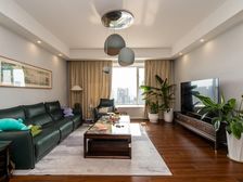 正南滨湖·双玺4室2厅精装修