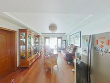 南北通透飞机户型,满五惟一,业主诚意出售,一梯两户